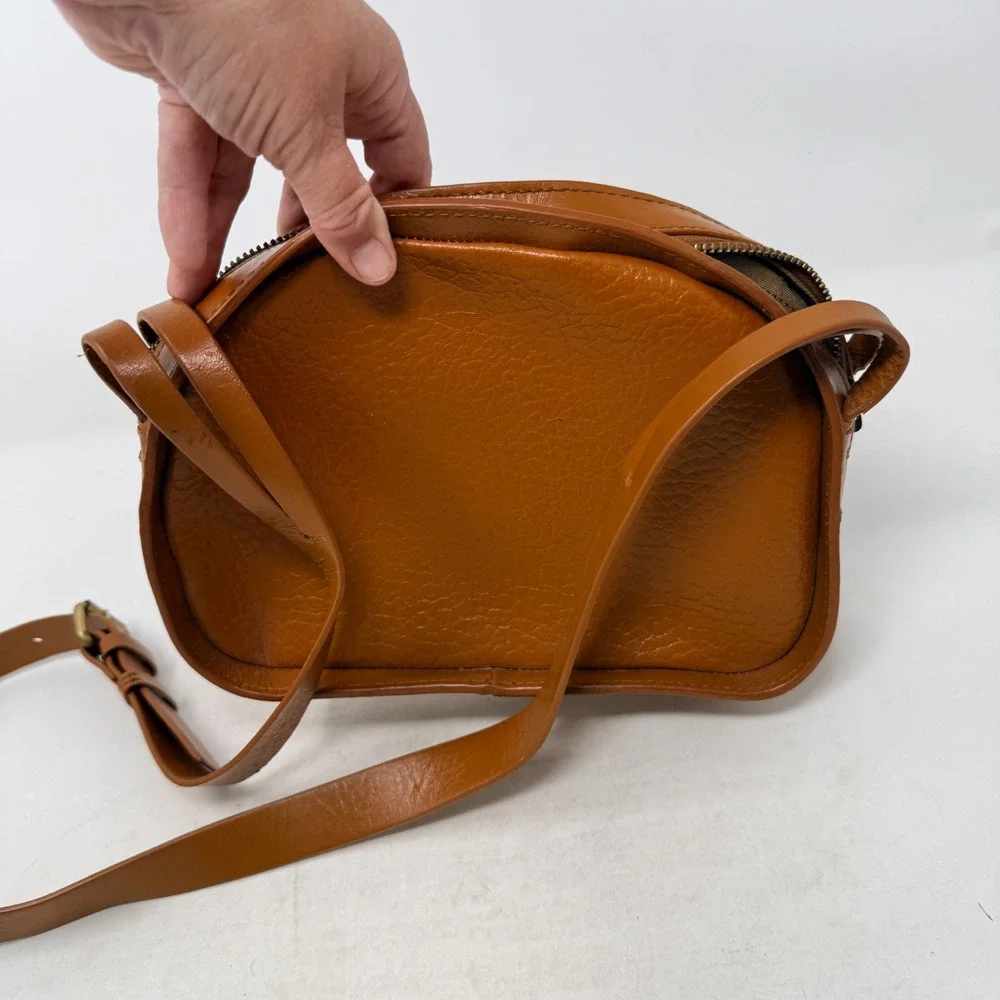 Madewell Crossbody Bag Brown Small Pebbled Leather Minimalist Everyday Timeless